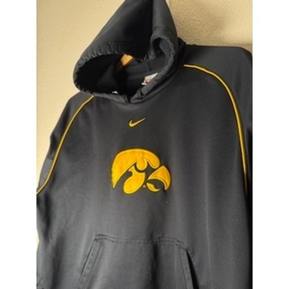 Nike Iowa‎ Hawkeyes Hoodie NCAA Pullover Sweatshirt Mens Size Medium